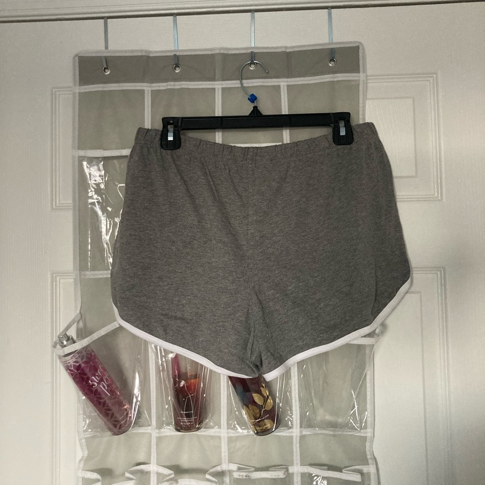 Aero shorts - Picture 3 of 3